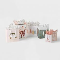 New ๐ฏ 6ct Cozy ๐ Christmas Assorted Gift Bag - Wondershop™ ๐