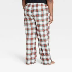 New 🔔 Men's Holiday Tartan Plaid Fleece Matching Family Pajama Pants - Wondershop™ Cream 🧨