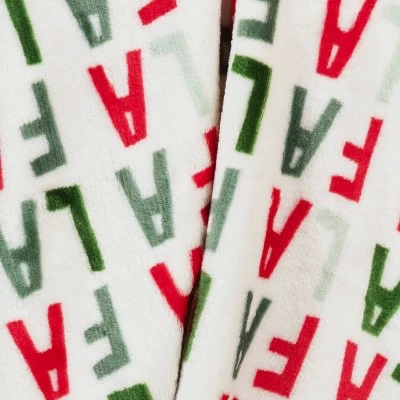 Cheapest โญ 'Fa La La' Printed Plush ๐ Christmas Throw Blanket - Wondershop™ ๐งจ 4 Cheapest โญ 'Fa La La' Printed Plush ๐ Christmas Throw Blanket - Wondershop™ ๐งจ - Image 4